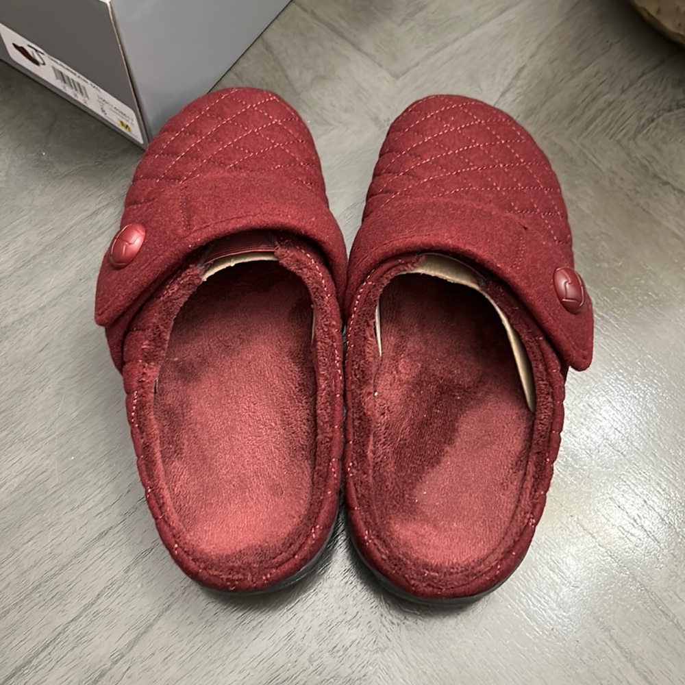 Vionic Carlin Flannel Wine - Picture 5 of 14